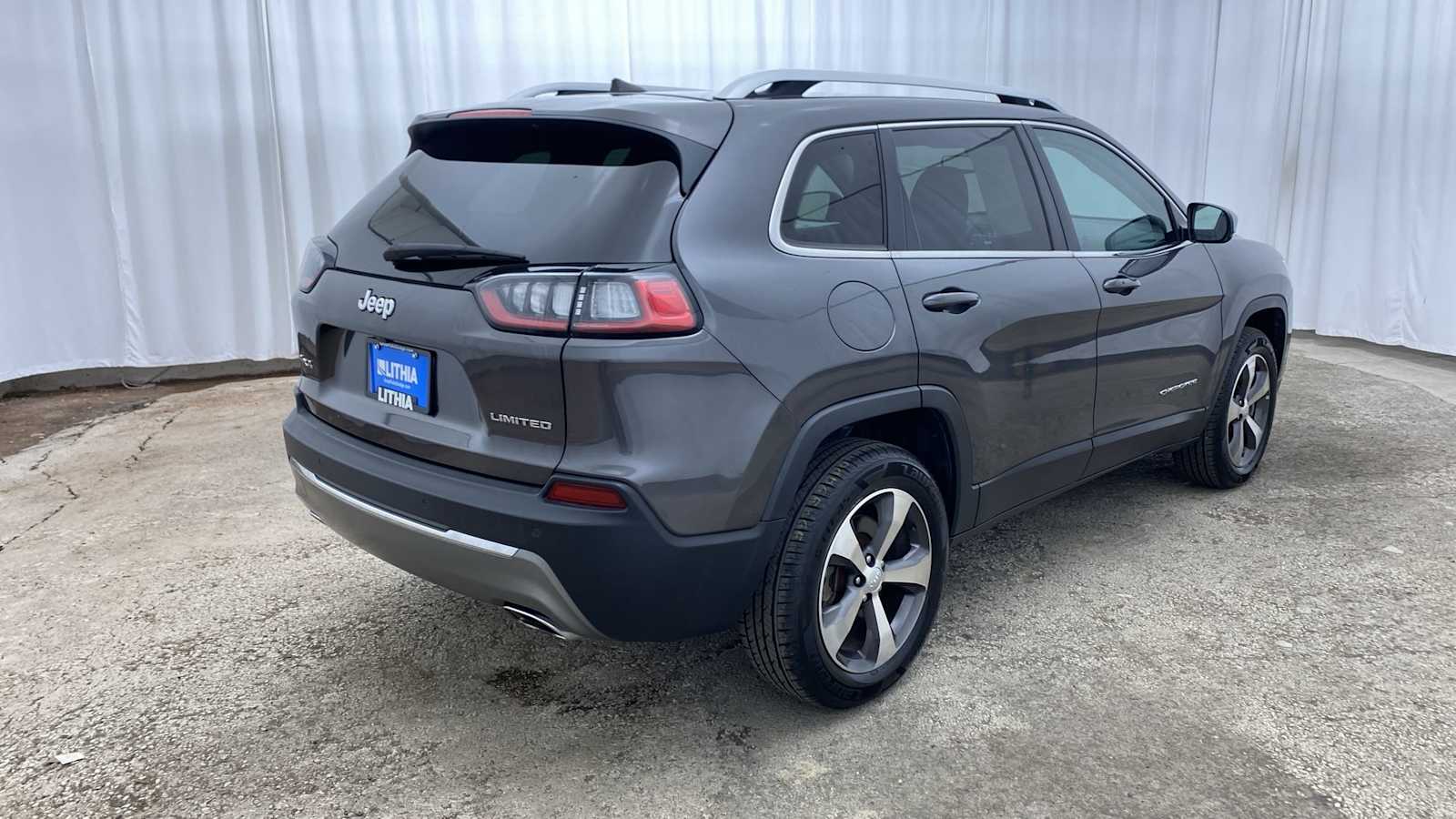 2020 Jeep Cherokee Limited 33