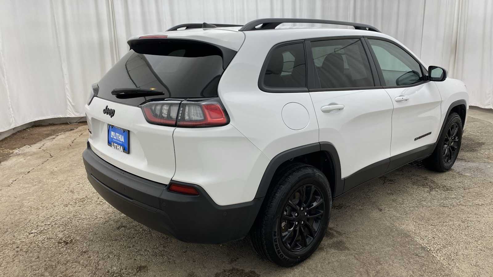 2023 Jeep Cherokee Altitude Lux 34