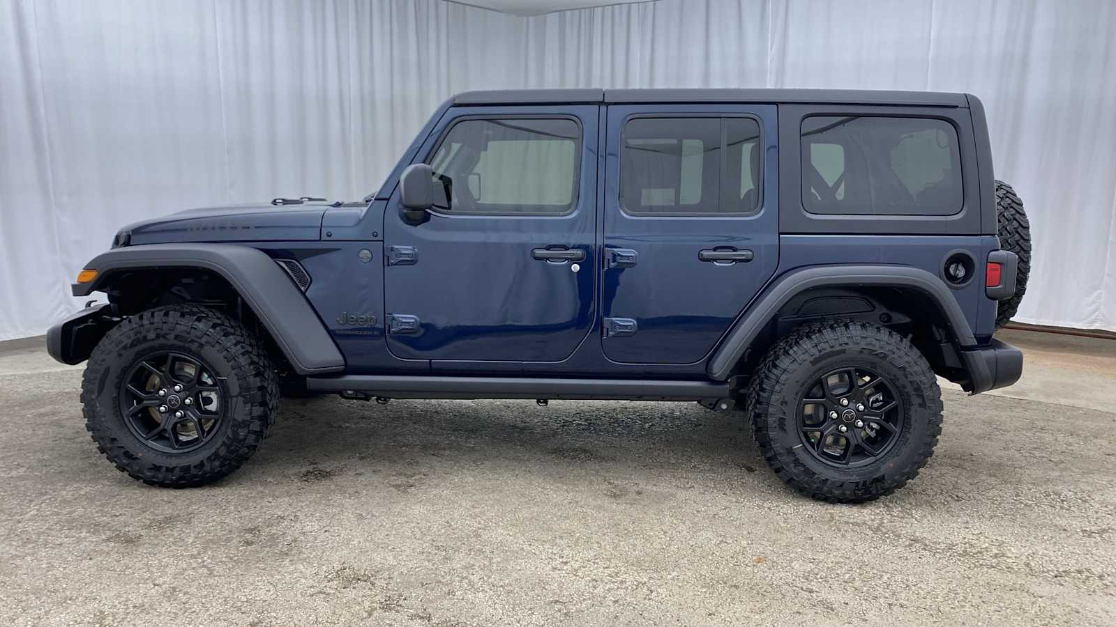 2025 Jeep Wrangler Willys 32