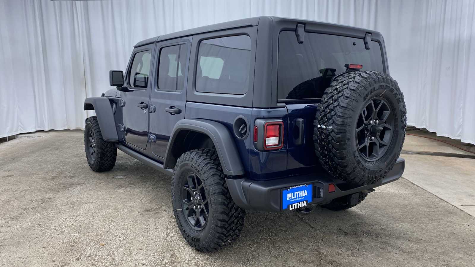 2025 Jeep Wrangler Willys 33