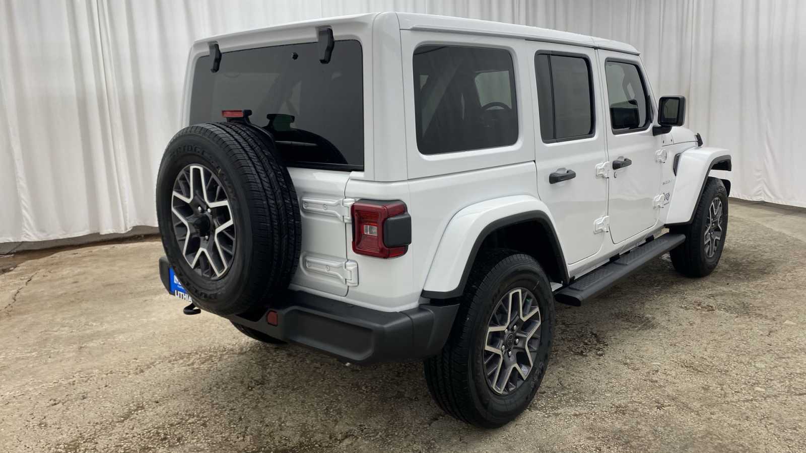 2024 Jeep Wrangler Sahara 36