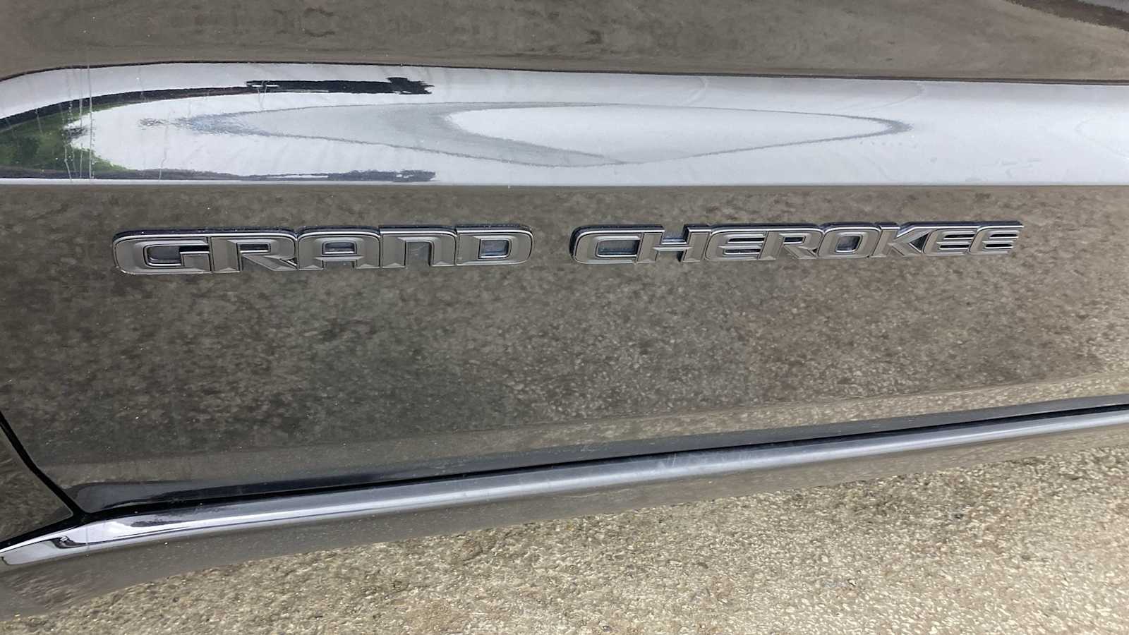 2019 Jeep Grand Cherokee Altitude 40