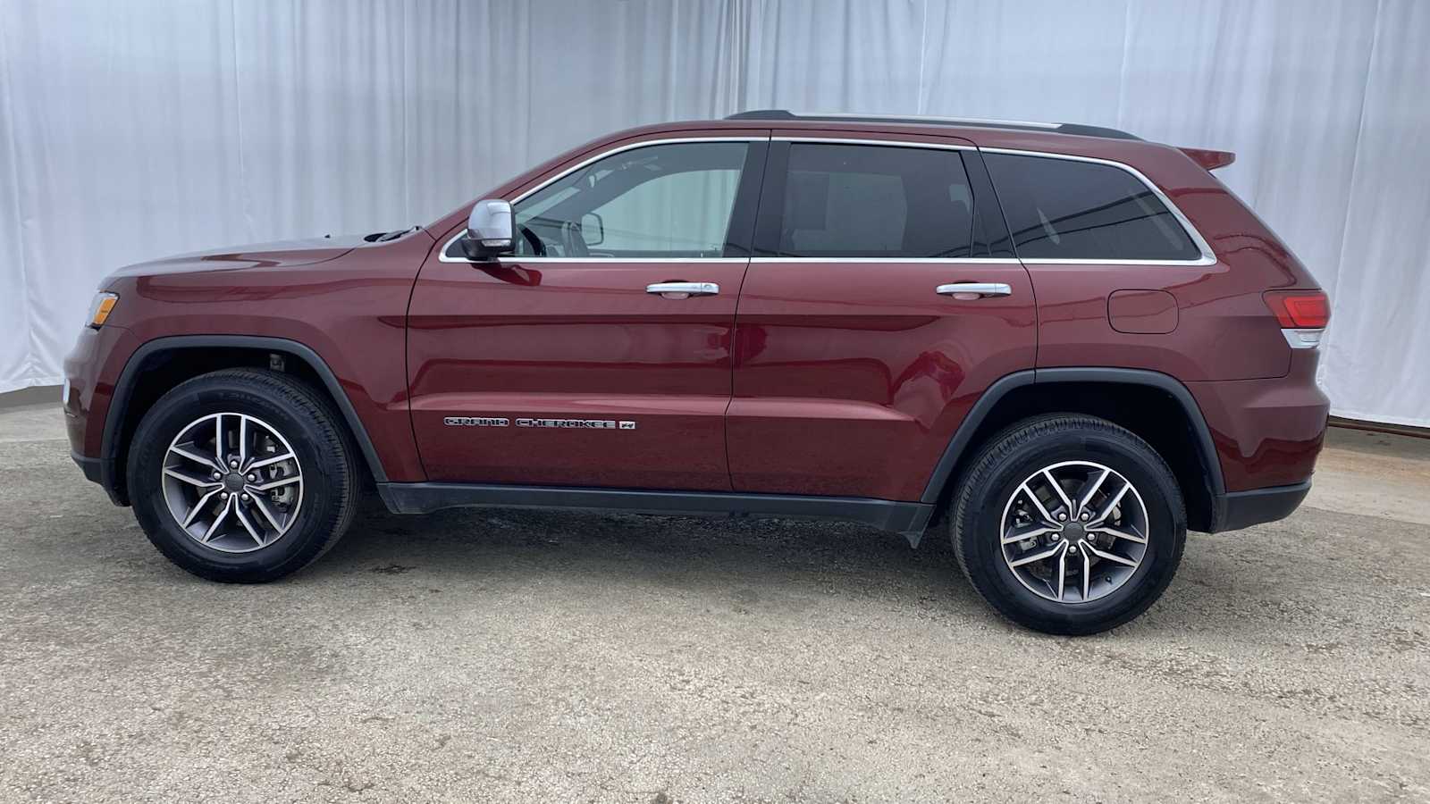 2022 Jeep Grand Cherokee WK Limited 32