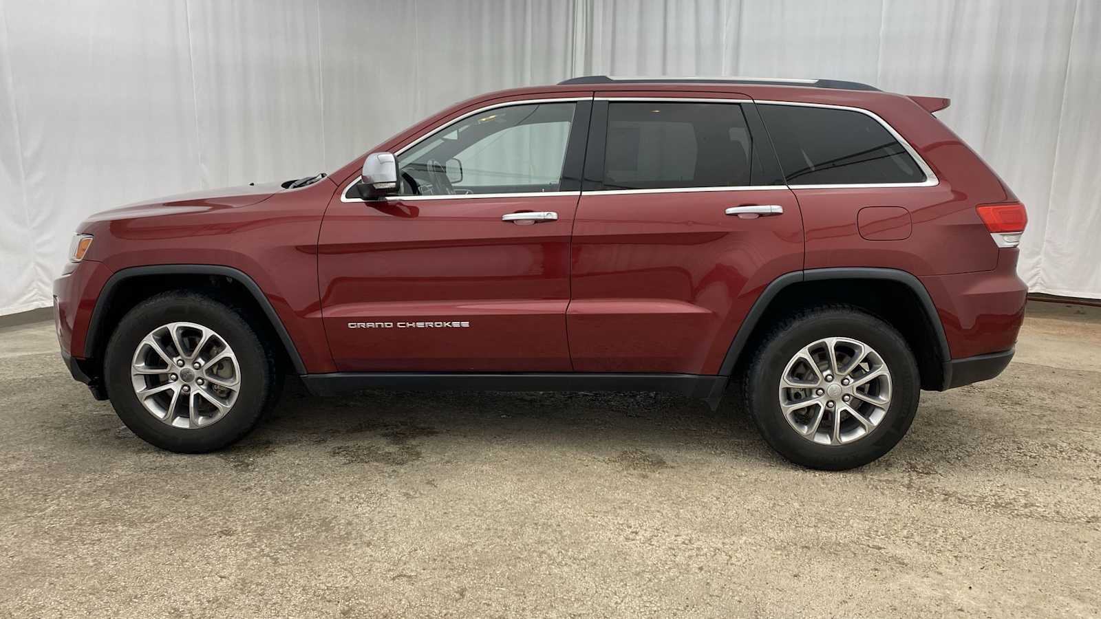 2014 Jeep Grand Cherokee Limited 32