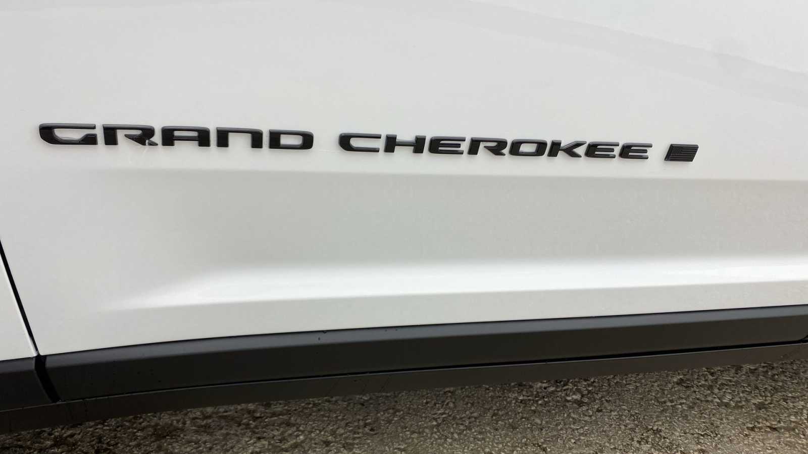 2024 Jeep Grand Cherokee Altitude X 19