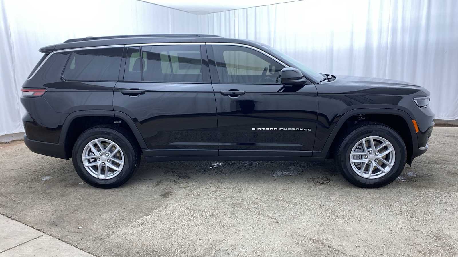 2024 Jeep Grand Cherokee L Laredo X 36