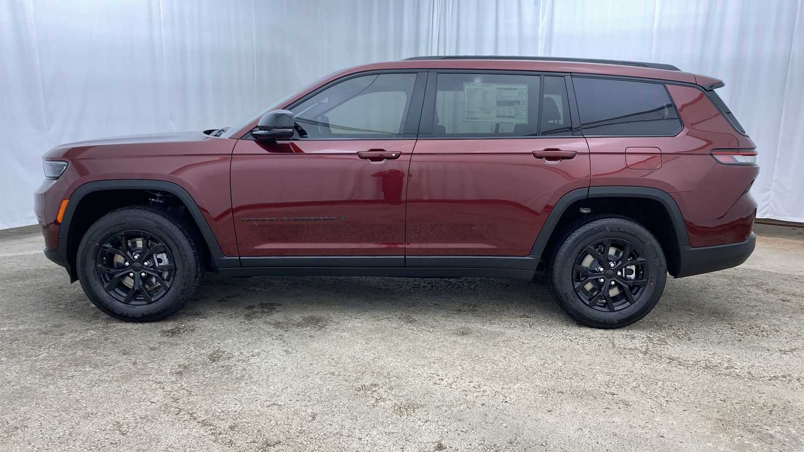 2024 Jeep Grand Cherokee L Altitude X 32