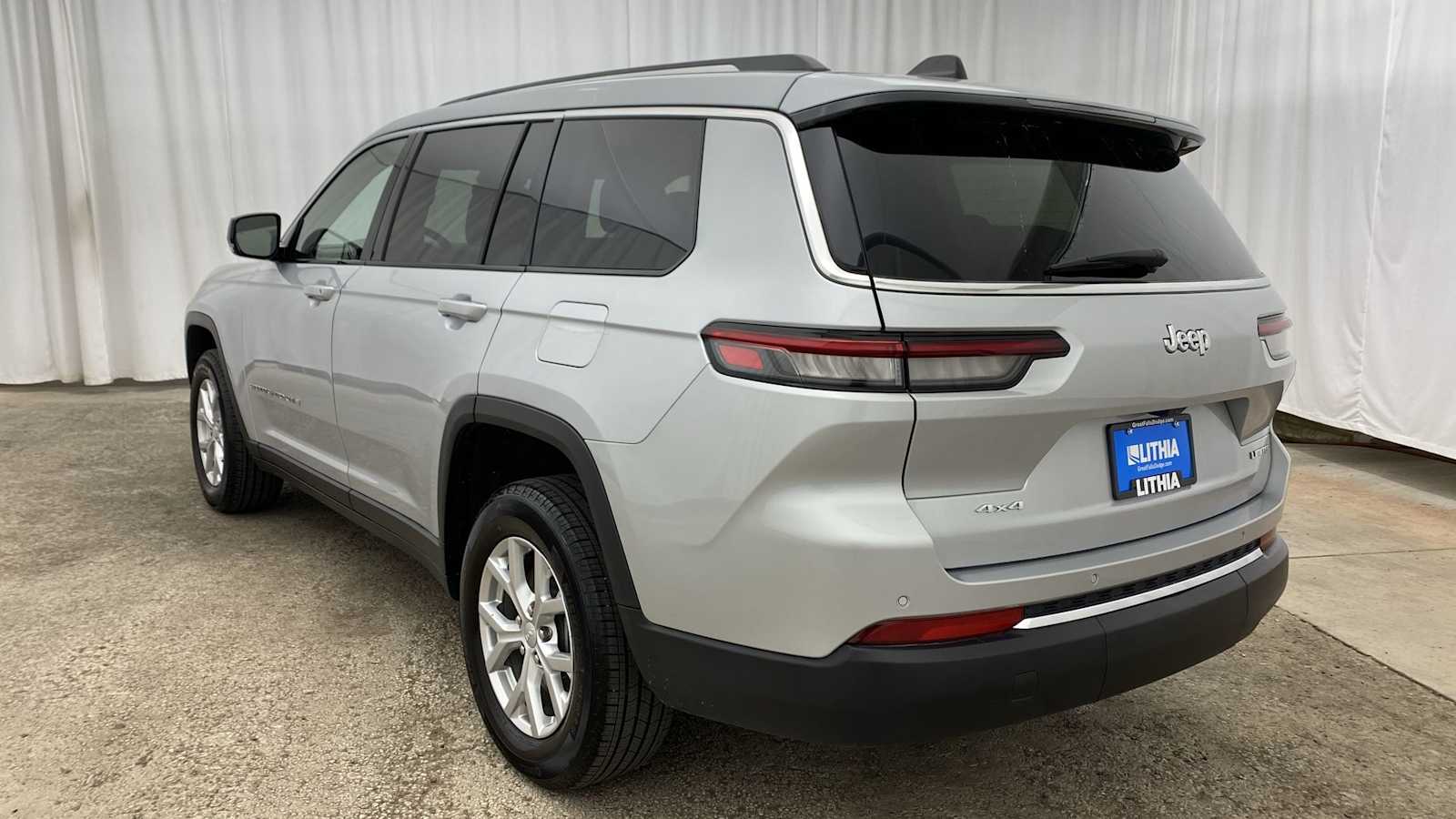 2023 Jeep Grand Cherokee L Limited 33