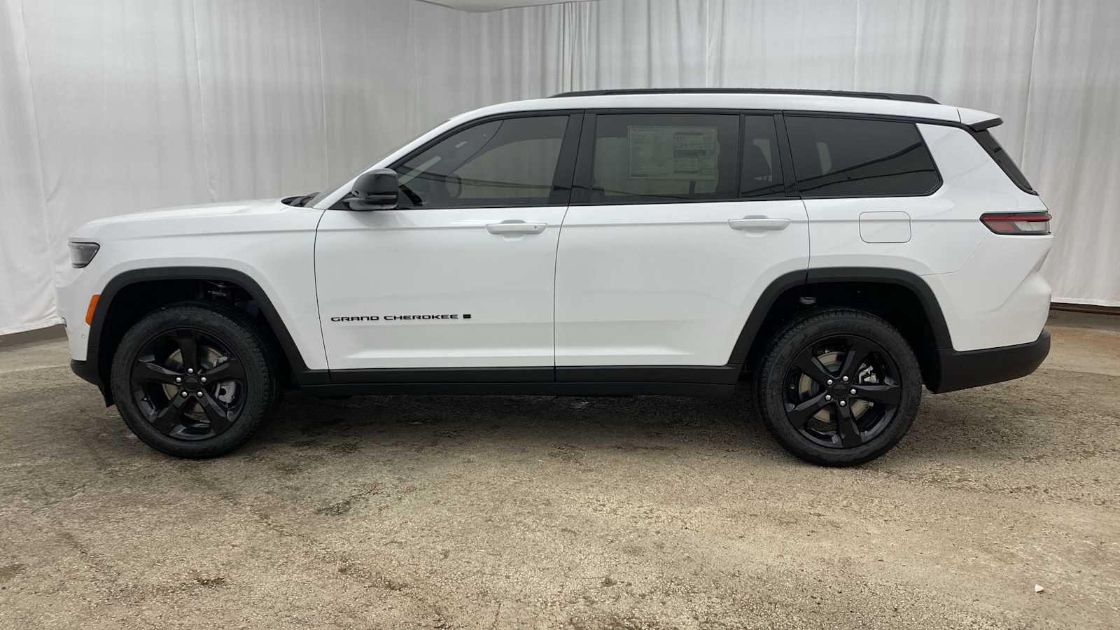 2024 Jeep Grand Cherokee L Limited 36