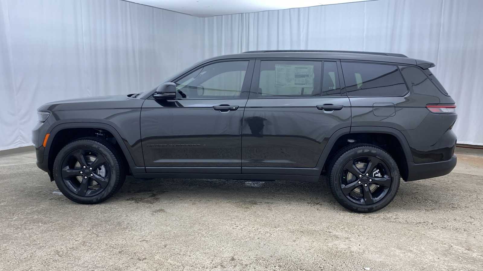 2024 Jeep Grand Cherokee L Limited 36