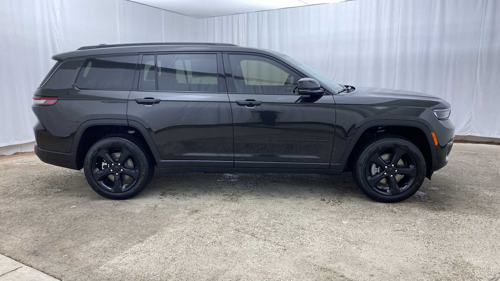 2024 Jeep Grand Cherokee L Limited 40