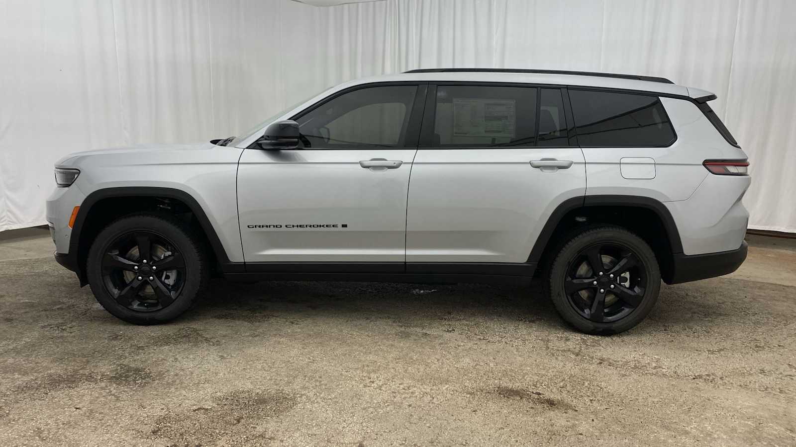 2024 Jeep Grand Cherokee L Limited 36