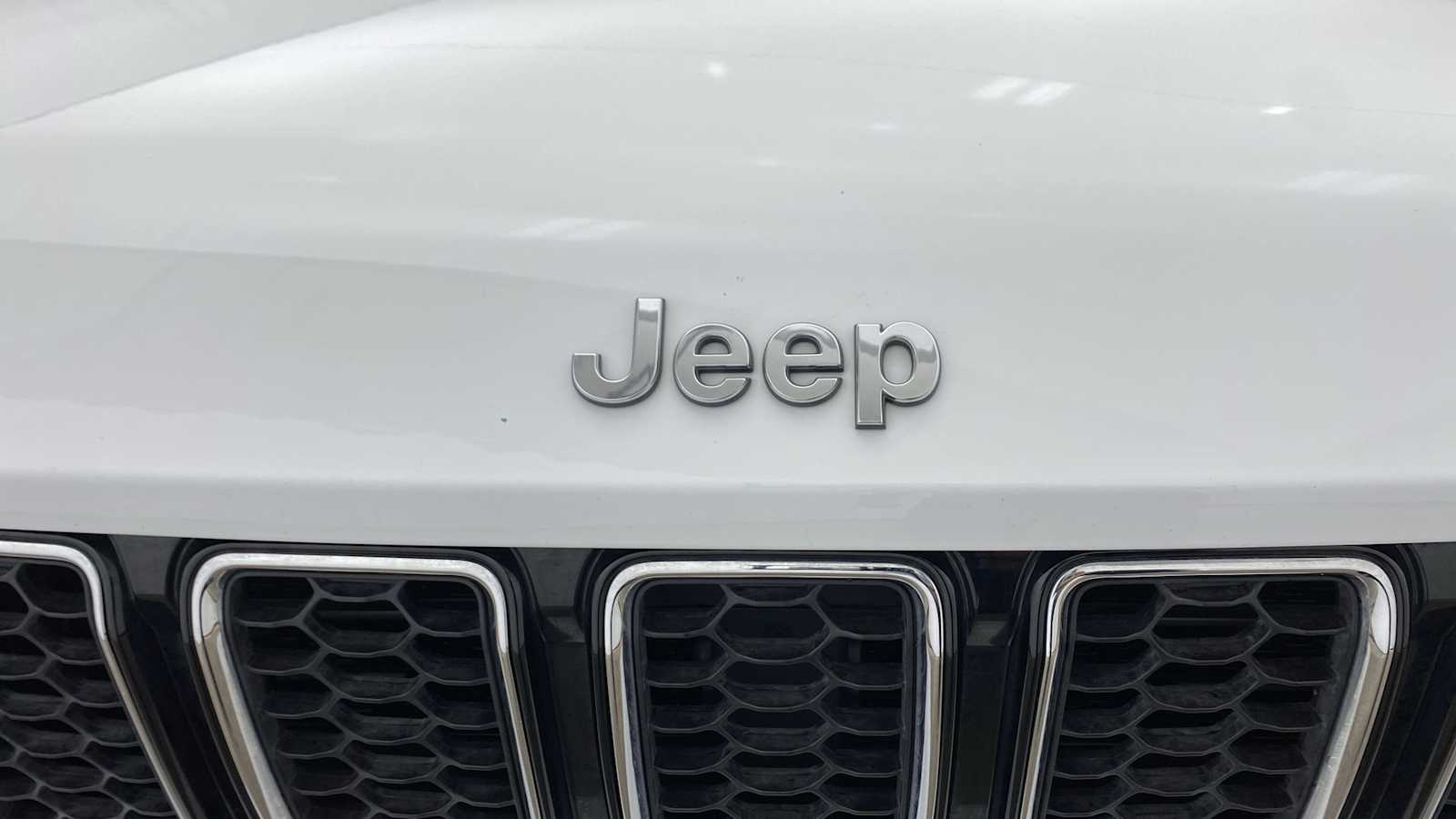 2022 Jeep Grand Cherokee L Overland 44