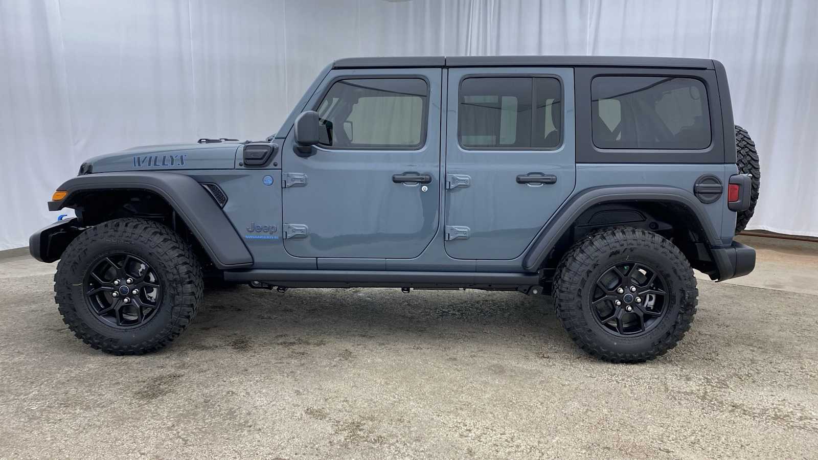 2024 Jeep Wrangler 4xe Willys 33