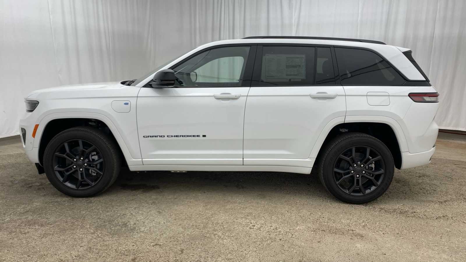 2024 Jeep Grand Cherokee 4xe Anniversary Edition 34