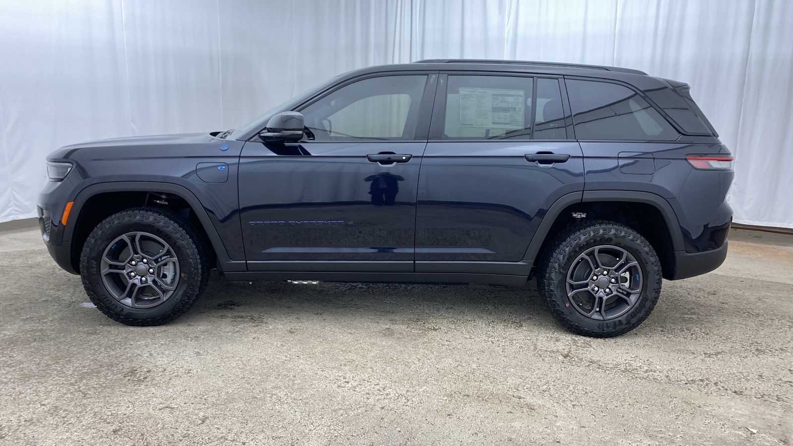 2024 Jeep Grand Cherokee 4xe Trailhawk 35