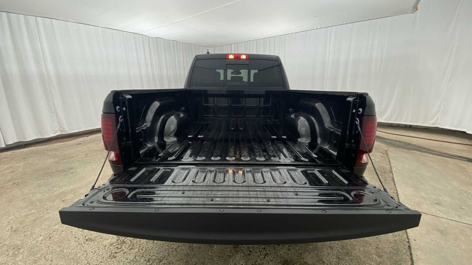 2024 Ram 1500 Classic Warlock 4x4 Quad Cab 64 Box 27