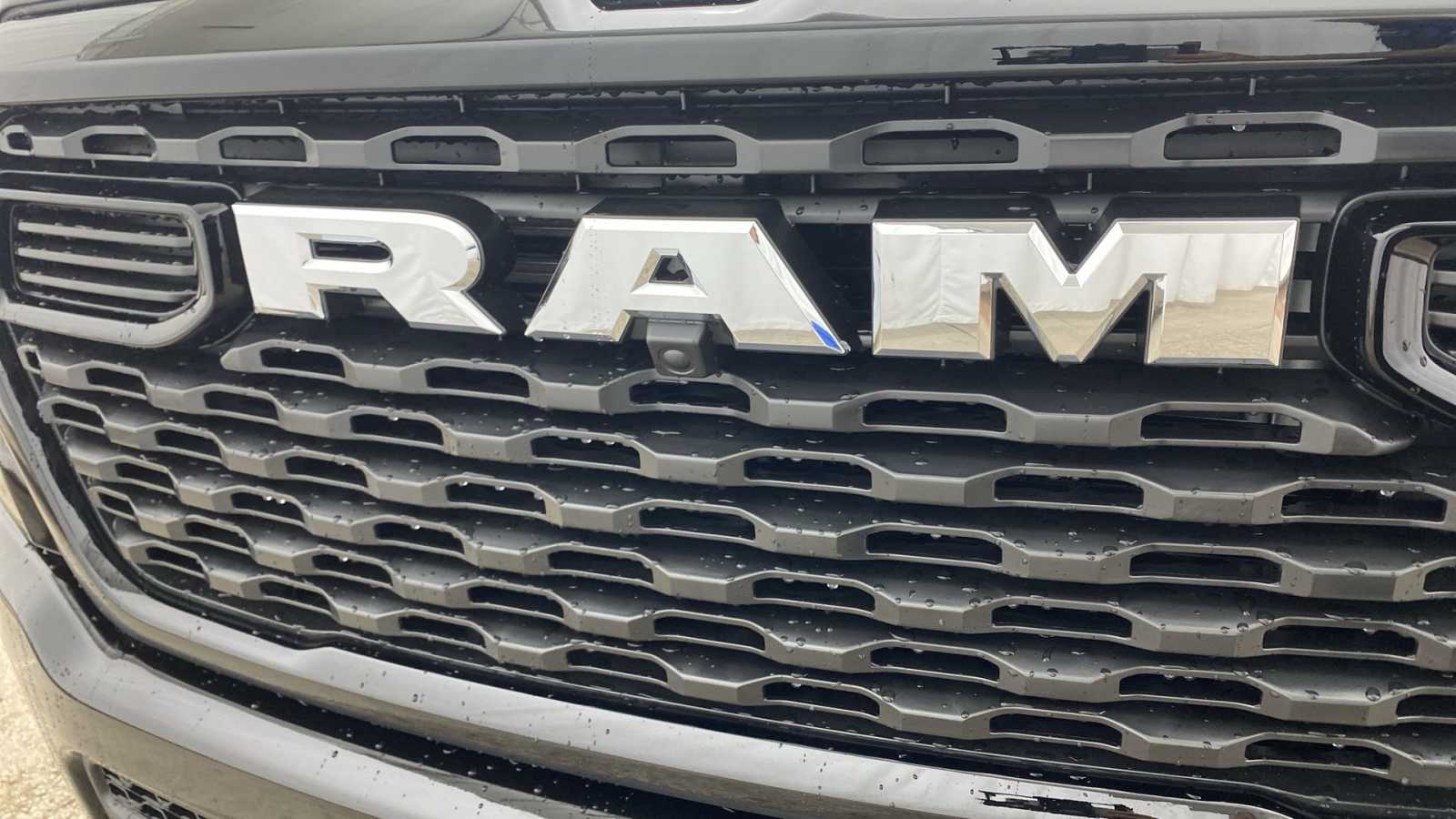 2025 Ram 1500 Big Horn 4x4 Crew Cab 57 Box 37