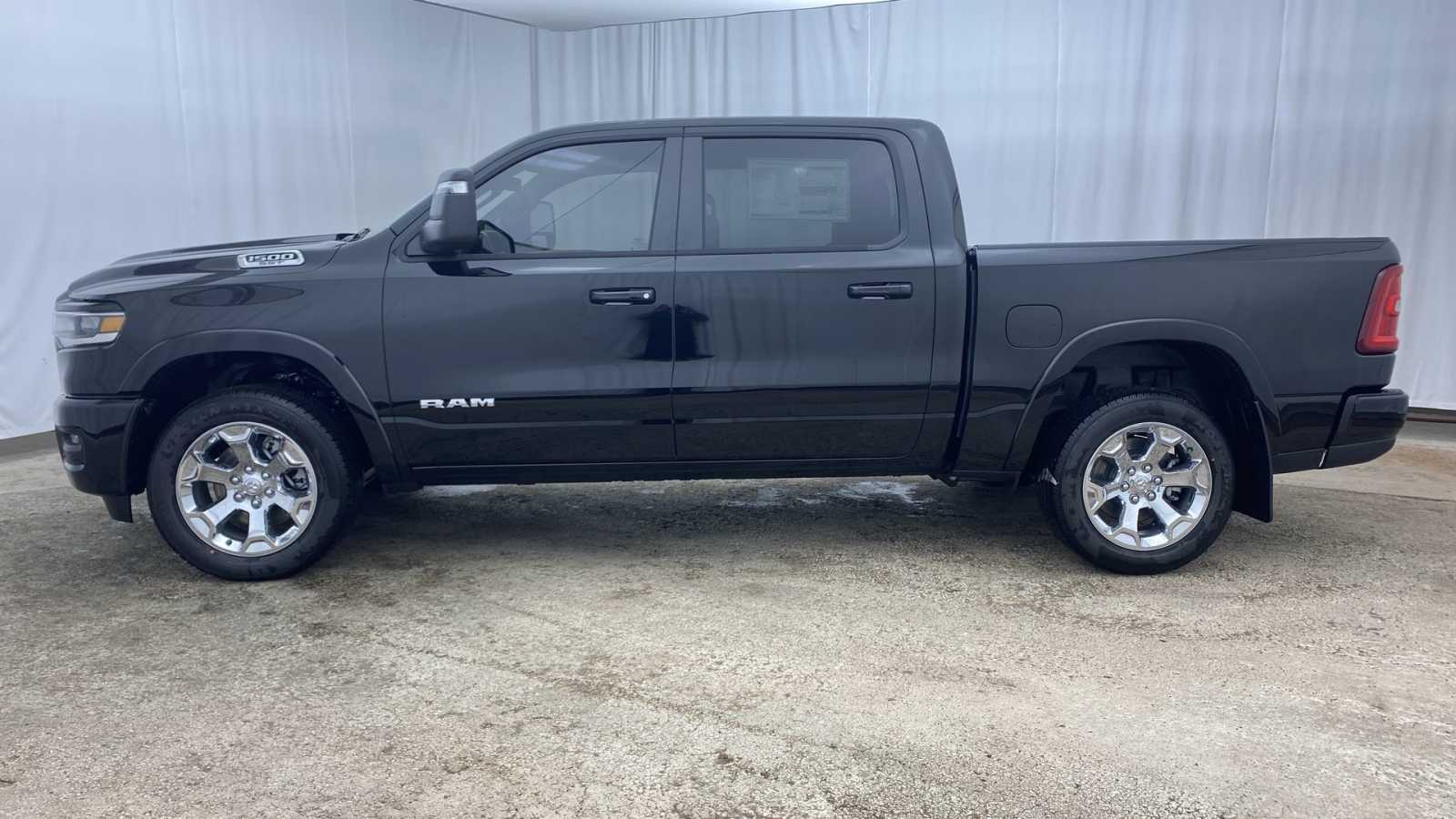 2025 Ram 1500 Big Horn 4x4 Crew Cab 57 Box 29