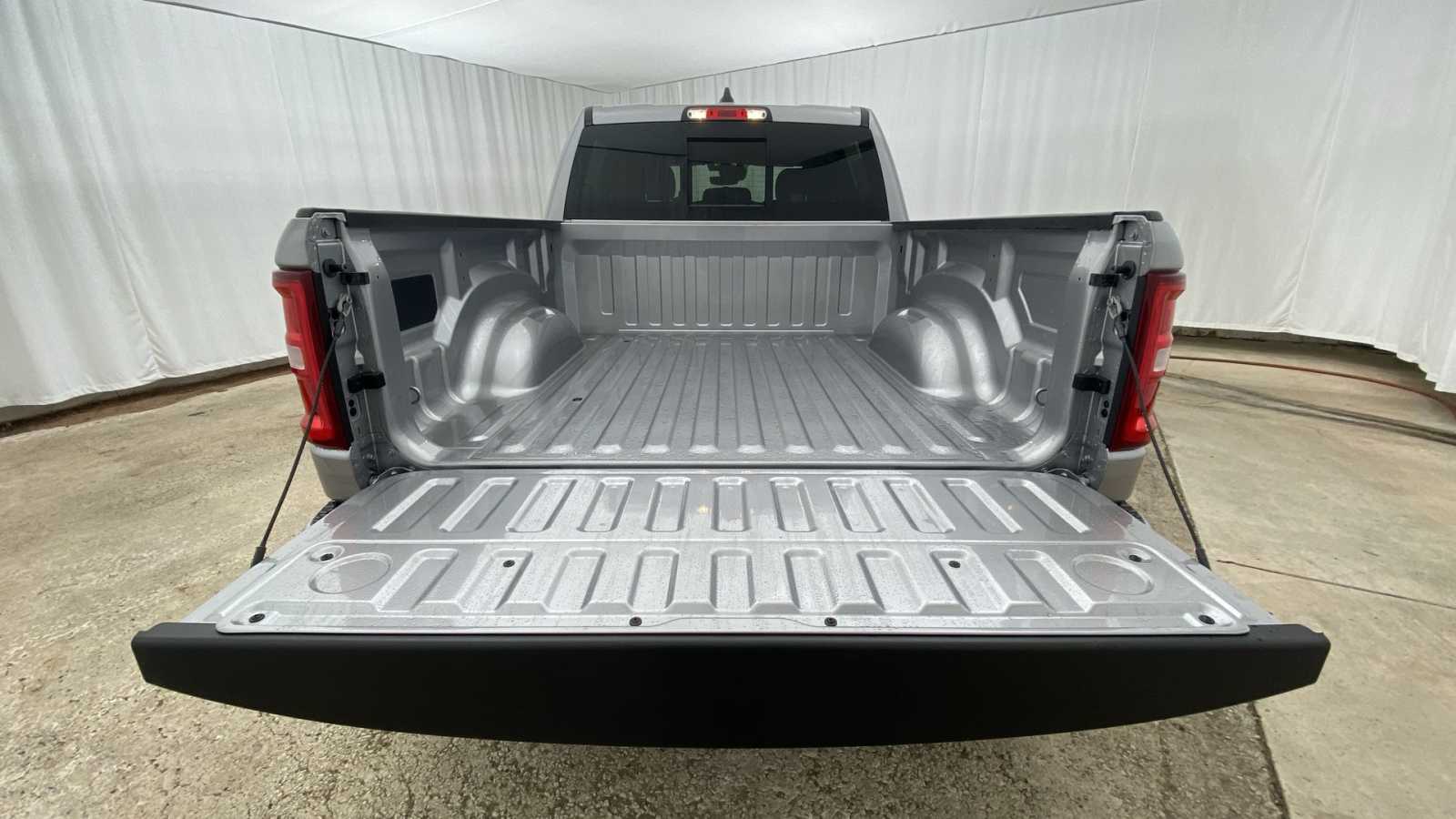 2025 Ram 1500 Big Horn 4x4 Crew Cab 57 Box 27