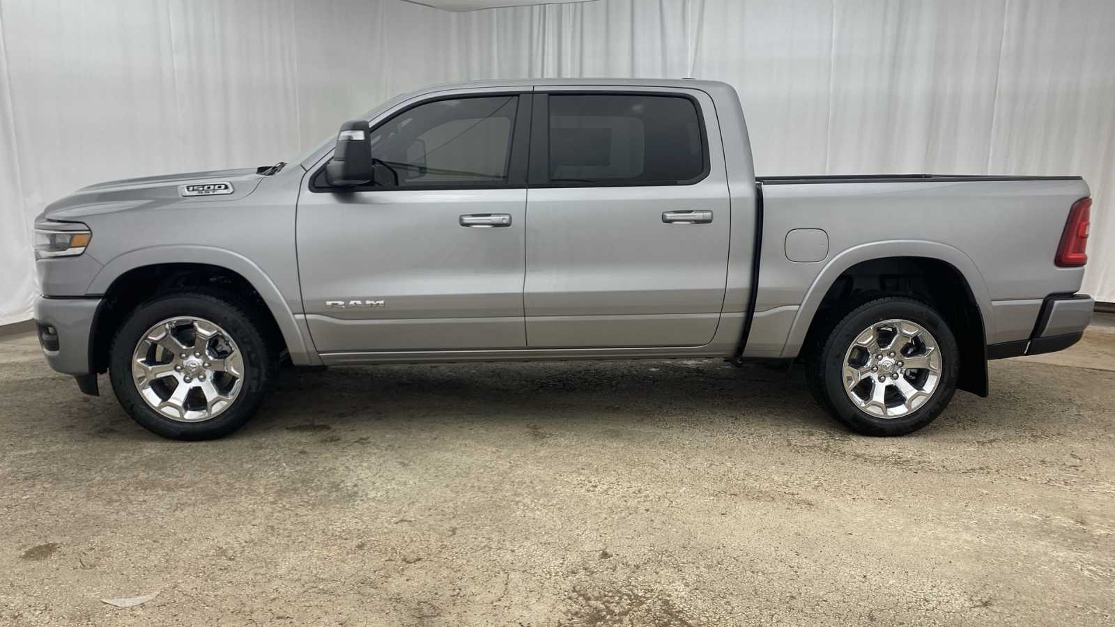 2025 Ram 1500 Big Horn 4x4 Crew Cab 57 Box 29