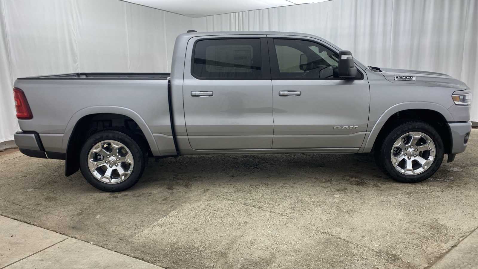 2025 Ram 1500 Big Horn 4x4 Crew Cab 57 Box 33