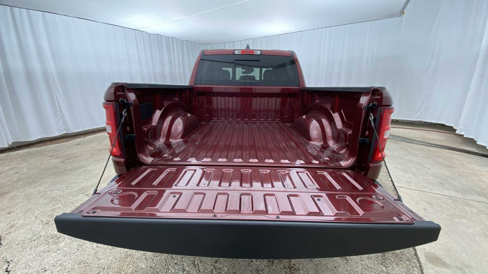 2025 Ram 1500 Big Horn 4x4 Crew Cab 57 Box 27