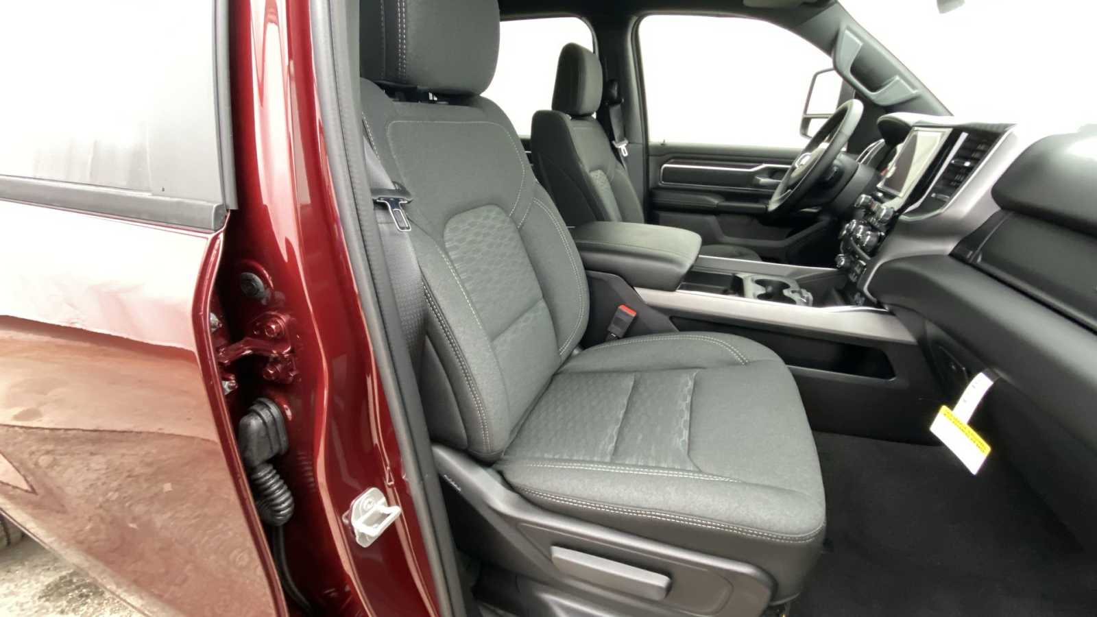 2025 Ram 1500 Big Horn 4x4 Crew Cab 57 Box 10