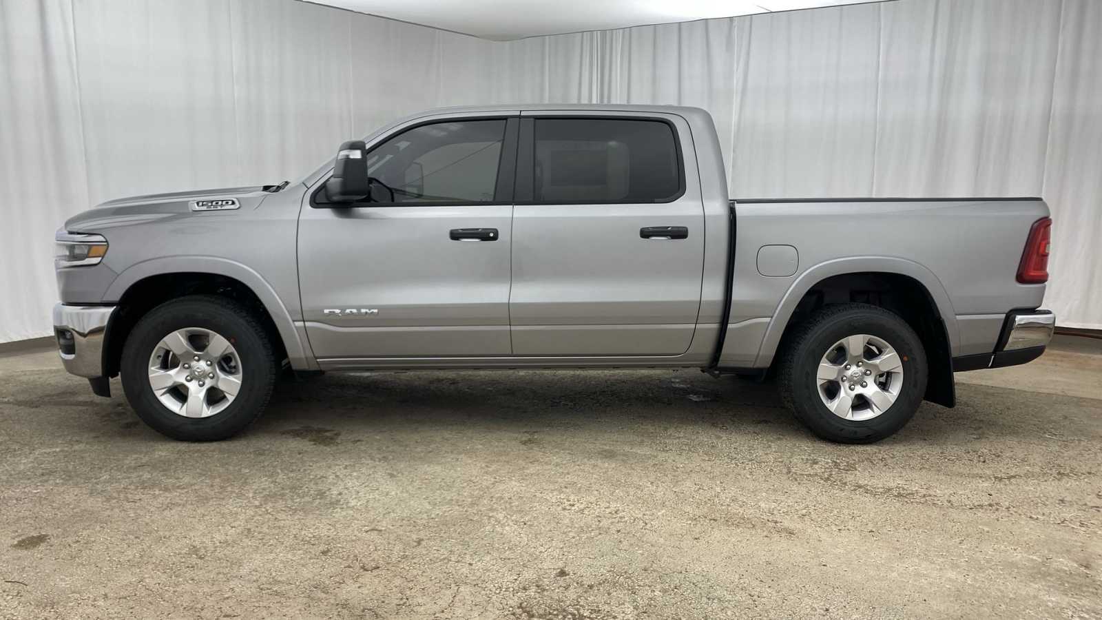 2025 Ram 1500 Big Horn 4x4 Crew Cab 57 Box 29