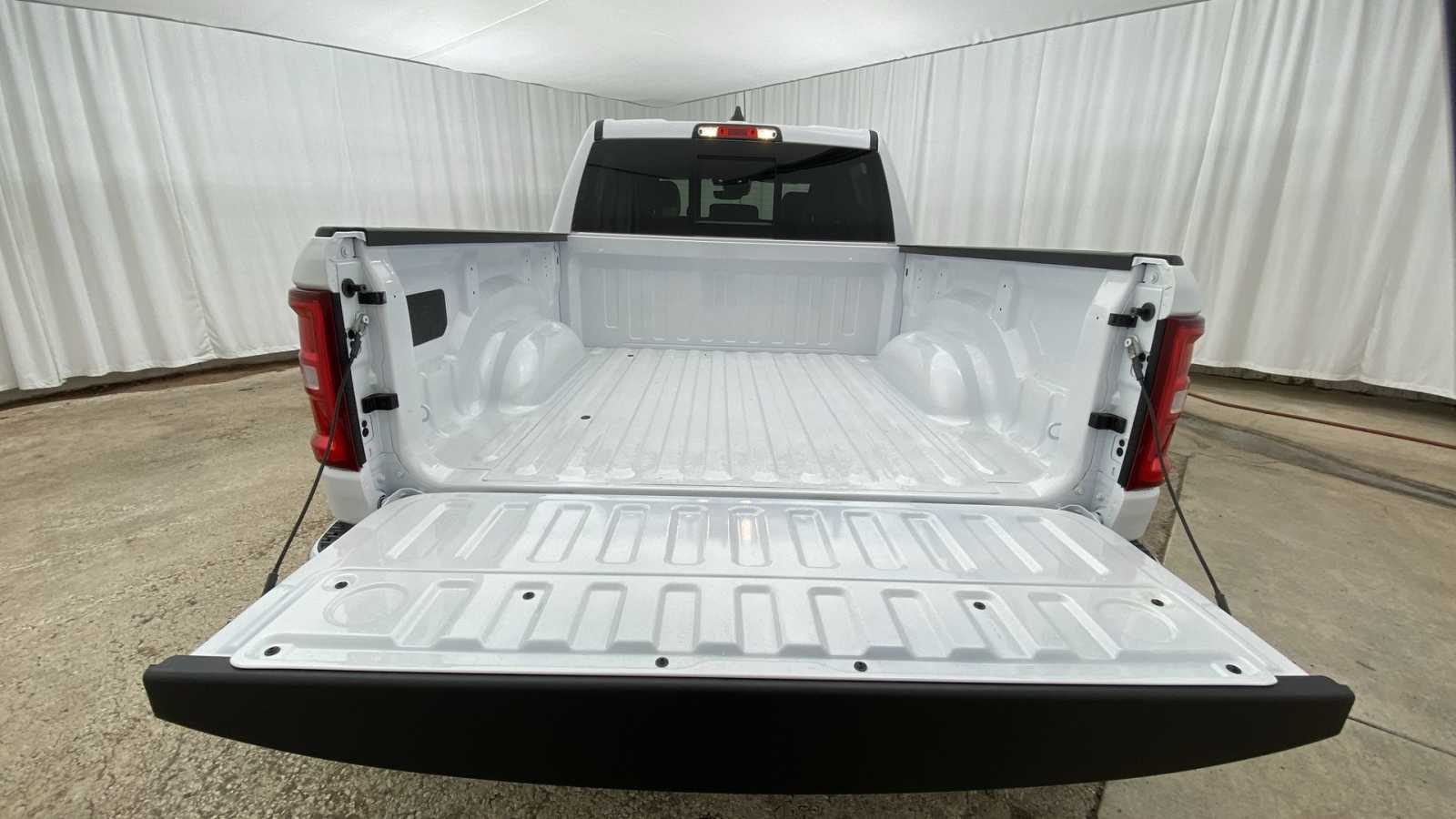 2025 Ram 1500 Laramie 4x4 Crew Cab 57 Box 29