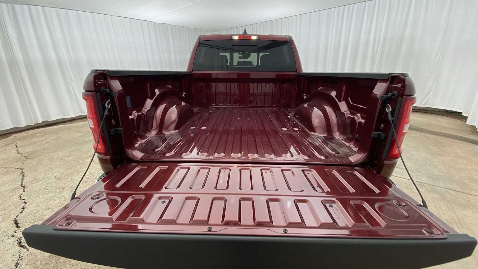 2025 Ram 1500 Big Horn 4x4 Crew Cab 64 Box 26