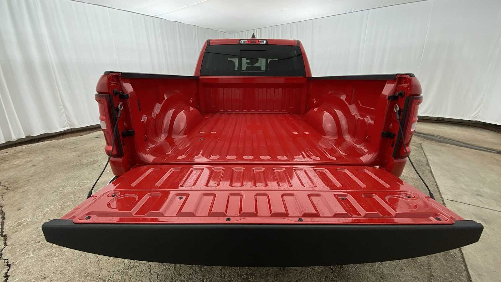 2025 Ram 1500 Big Horn 4x4 Crew Cab 64 Box 27