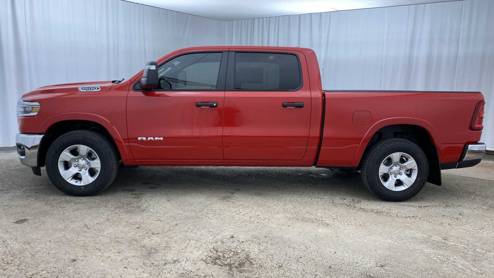 2025 Ram 1500 Big Horn 4x4 Crew Cab 64 Box 29