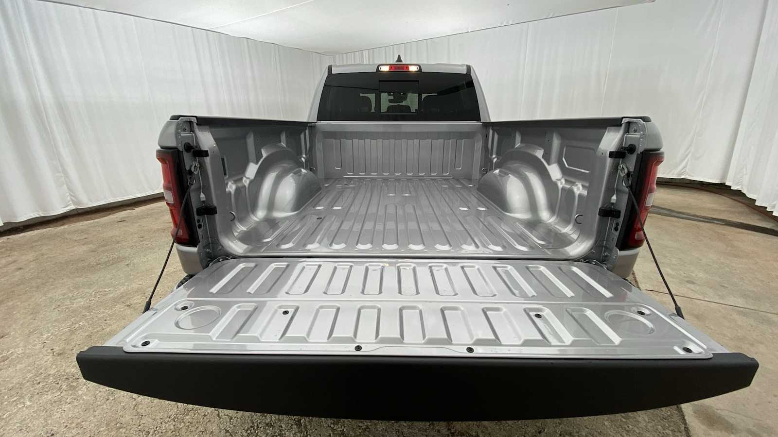 2025 Ram 1500 Big Horn 4x4 Crew Cab 64 Box 28