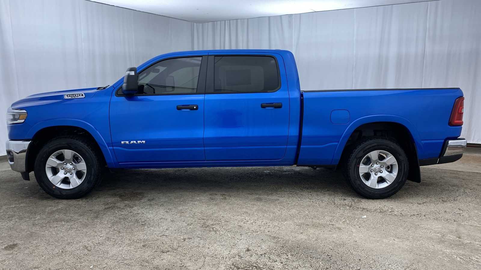 2025 Ram 1500 Big Horn 4x4 Crew Cab 64 Box 29