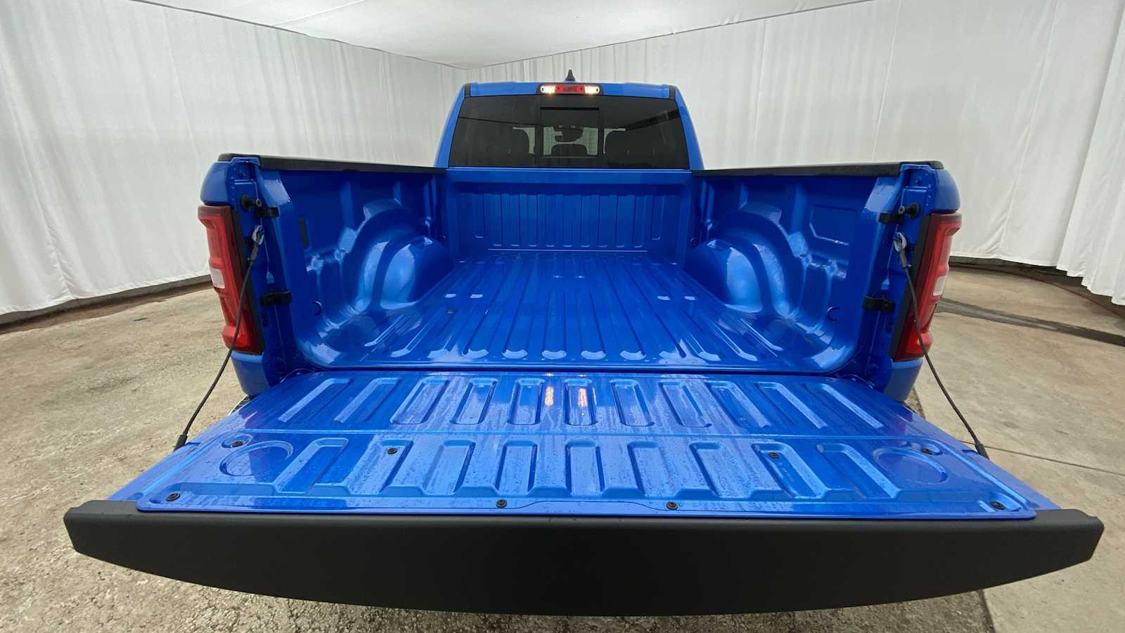 2025 Ram 1500 Big Horn 4x4 Crew Cab 64 Box 27