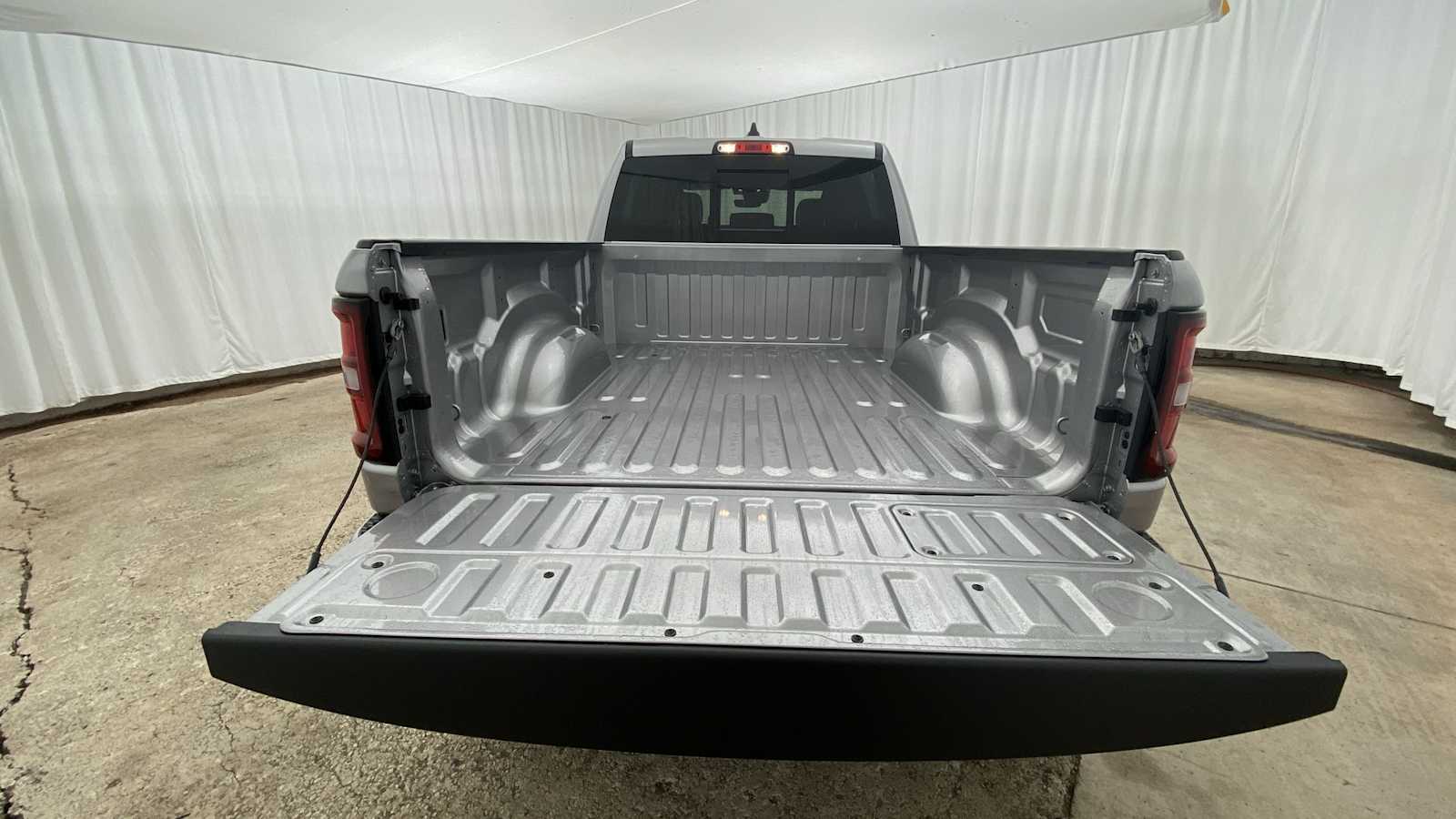 2025 Ram 1500 Laramie 4x4 Crew Cab 64 Box 32