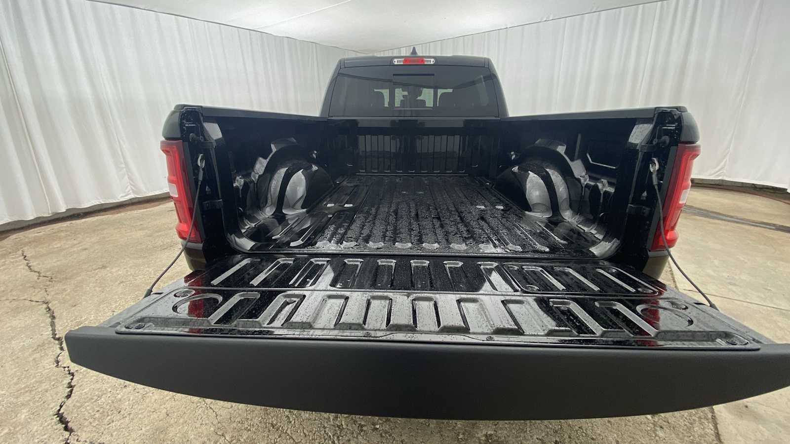 2025 Ram 1500 Laramie 4x4 Crew Cab 64 Box 32