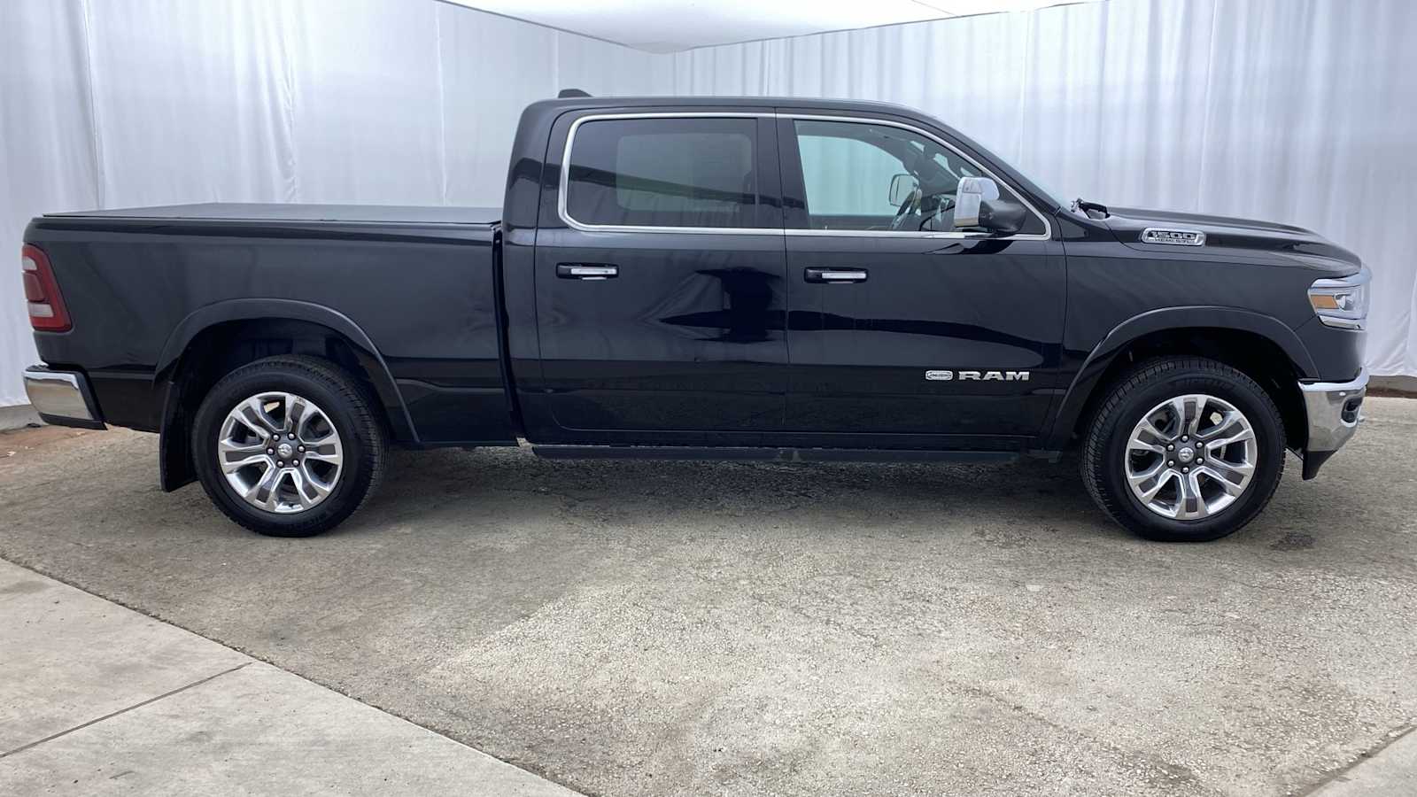 2019 Ram 1500 Longhorn 4x4 Crew Cab 64 Box 37