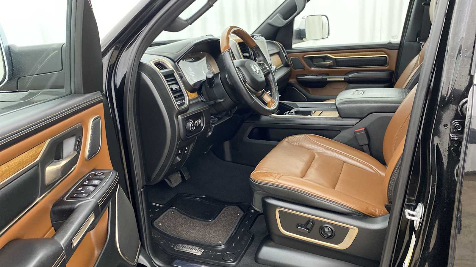 2019 Ram 1500 Longhorn 4x4 Crew Cab 64 Box 2