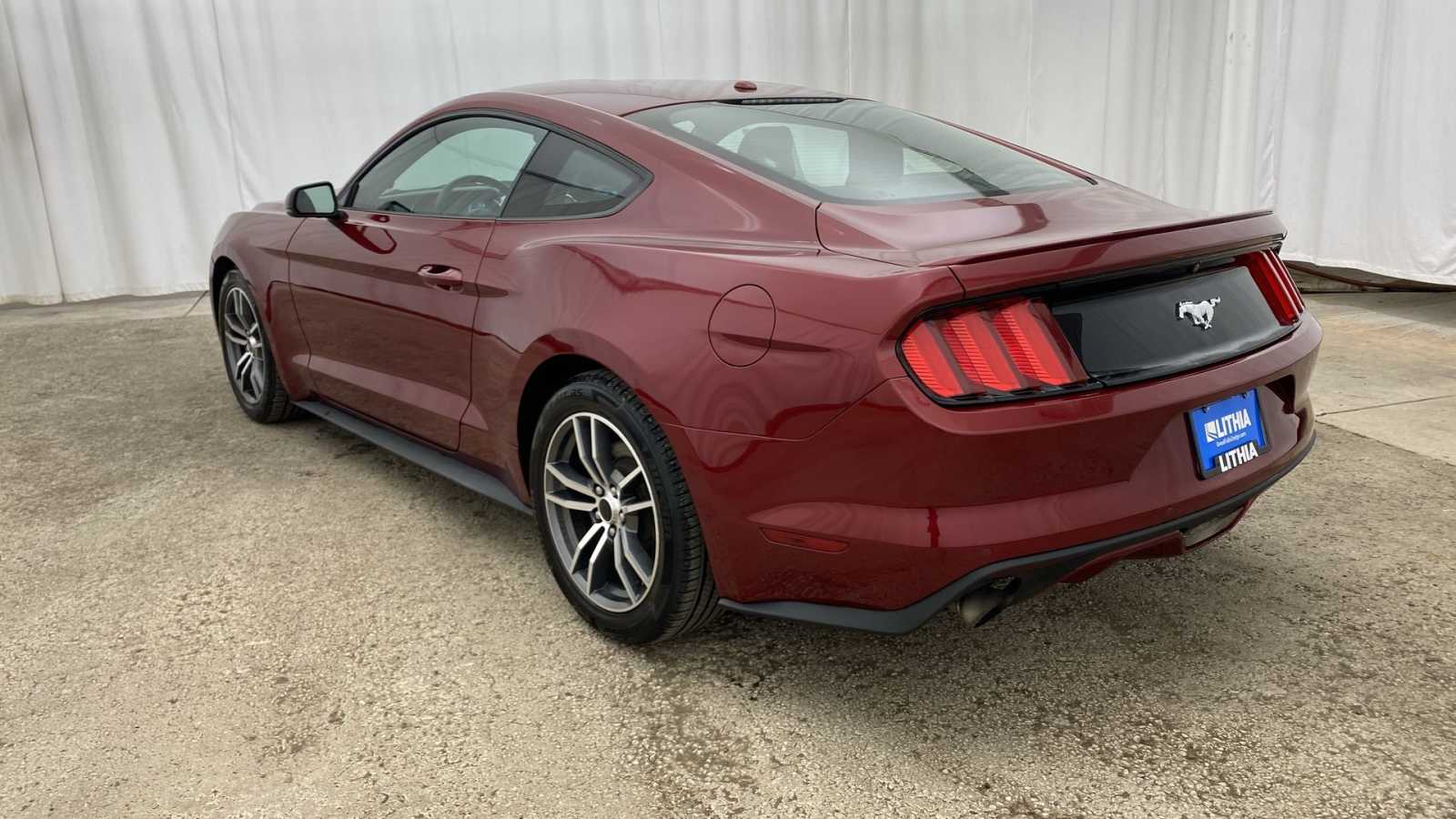 2015 Ford Mustang EcoBoost Premium 29