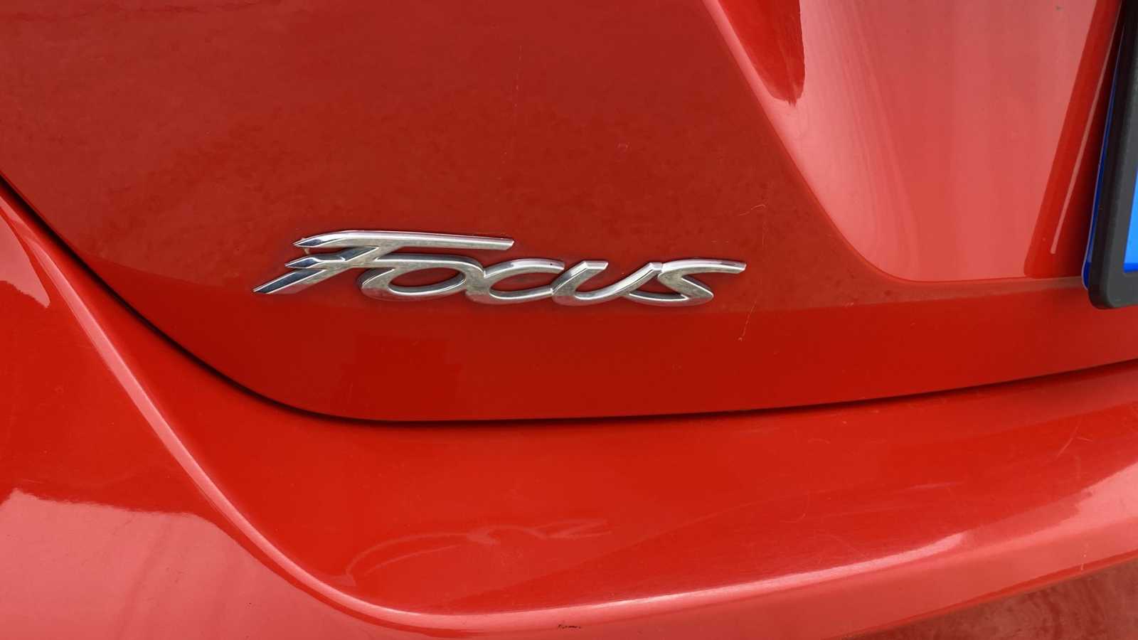 2014 Ford Focus SE 11
