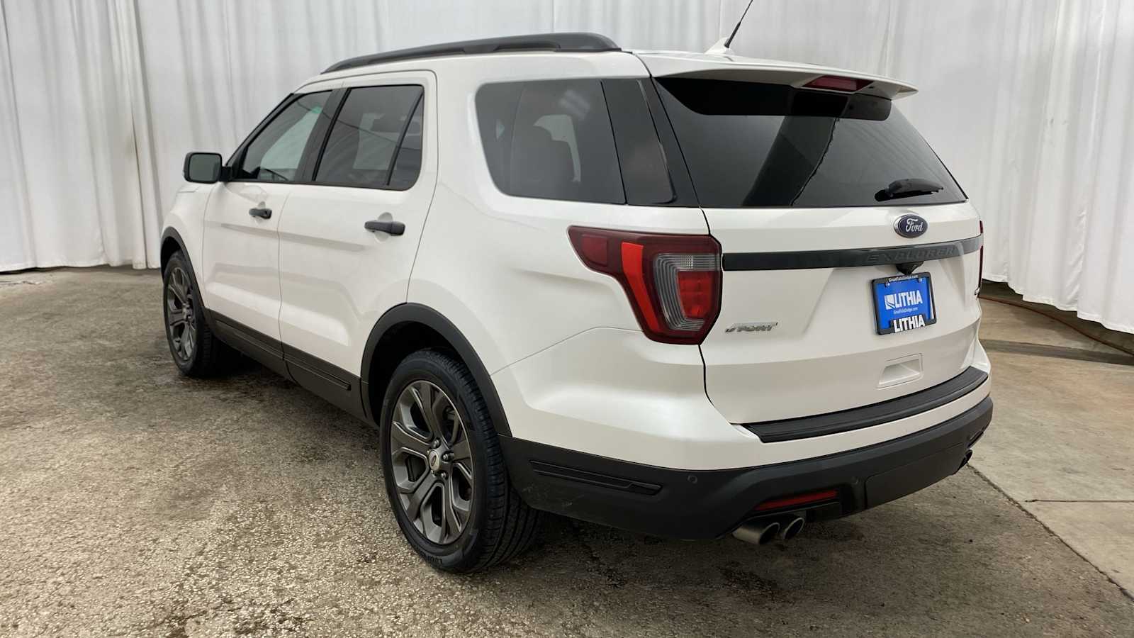 2018 Ford Explorer Sport 37