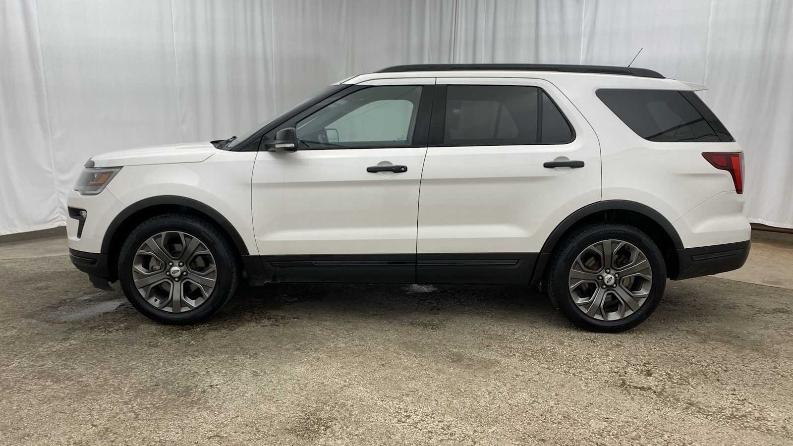 2018 Ford Explorer Sport 36