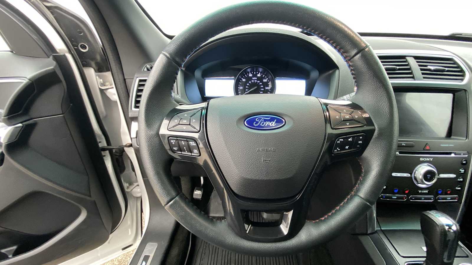 2018 Ford Explorer Sport 15