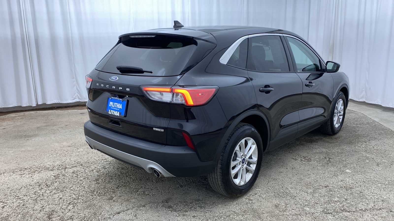 2021 Ford Escape SE Hybrid 32