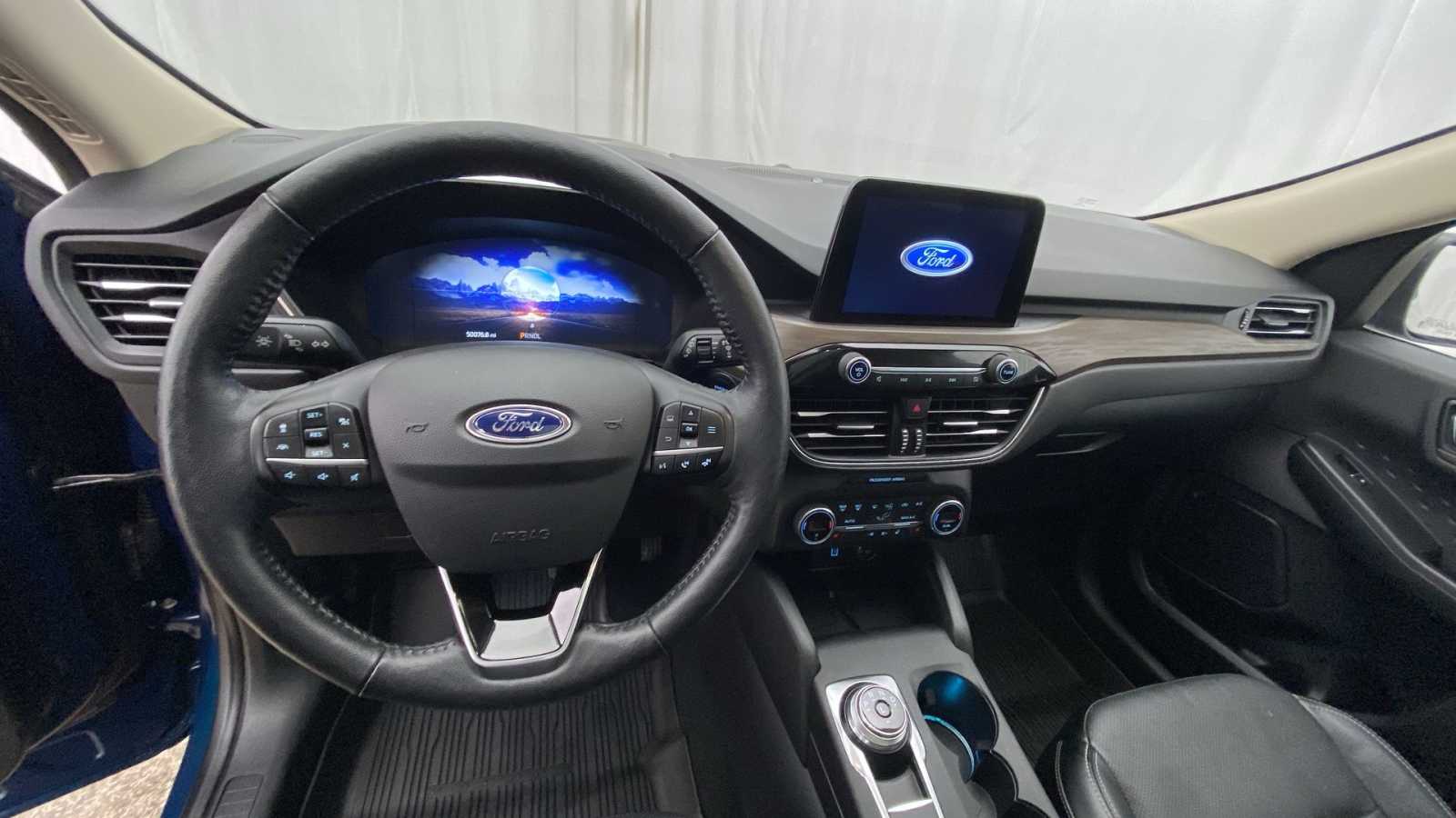 2020 Ford Escape Titanium Hybrid 3