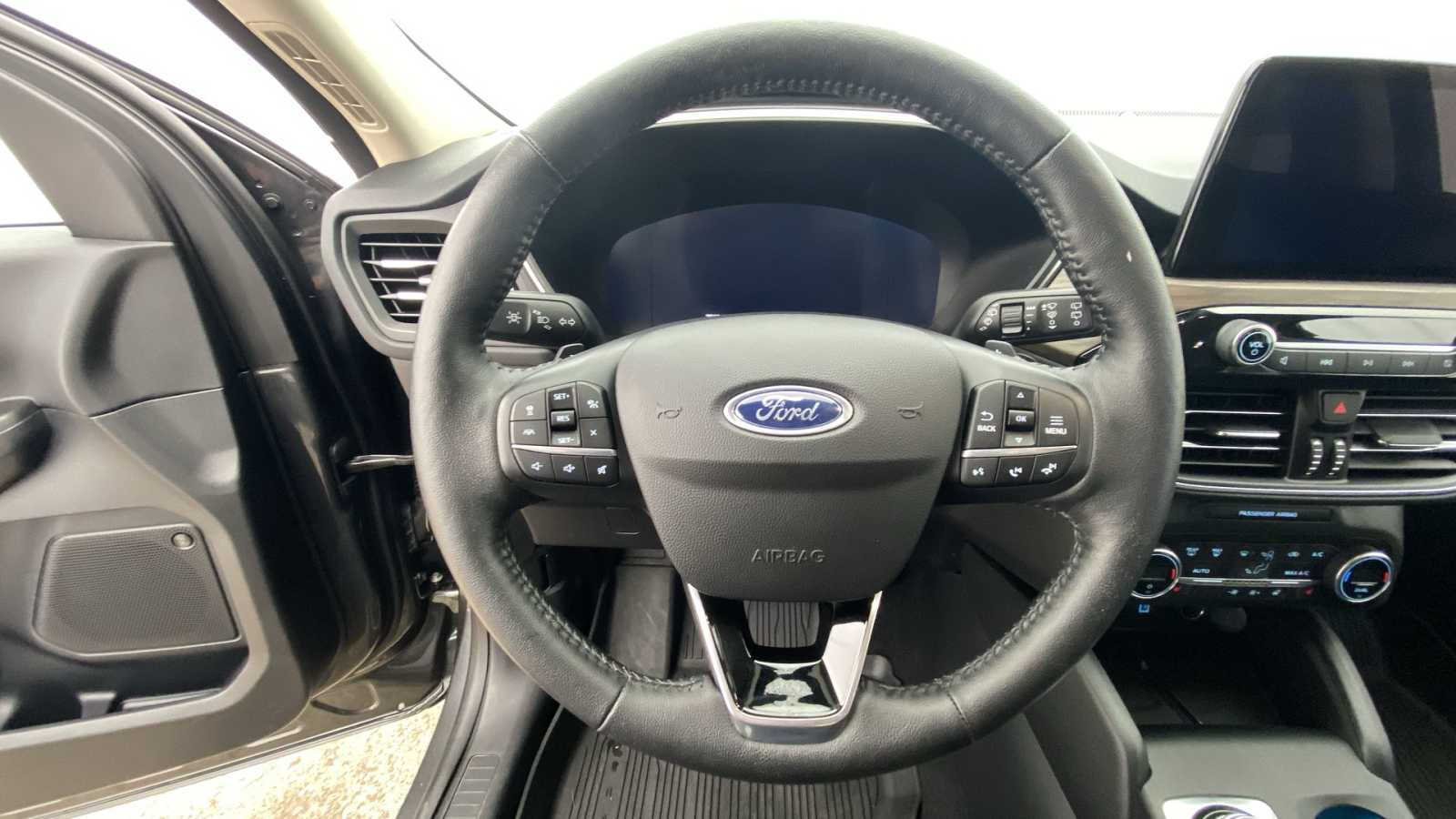 2020 Ford Escape Titanium 12