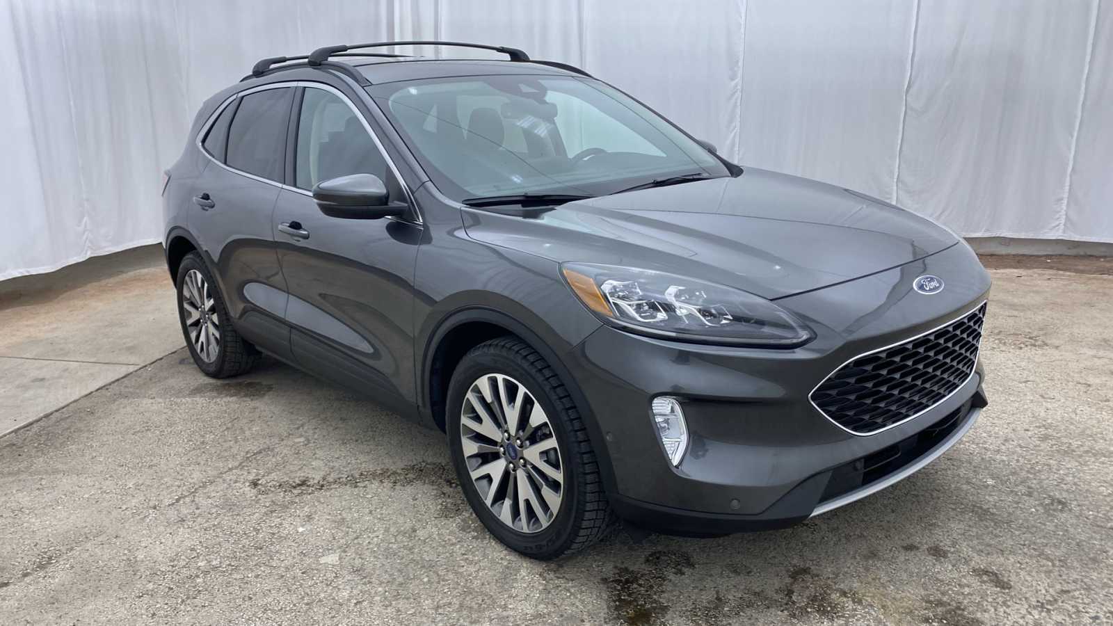 2020 Ford Escape Titanium 38