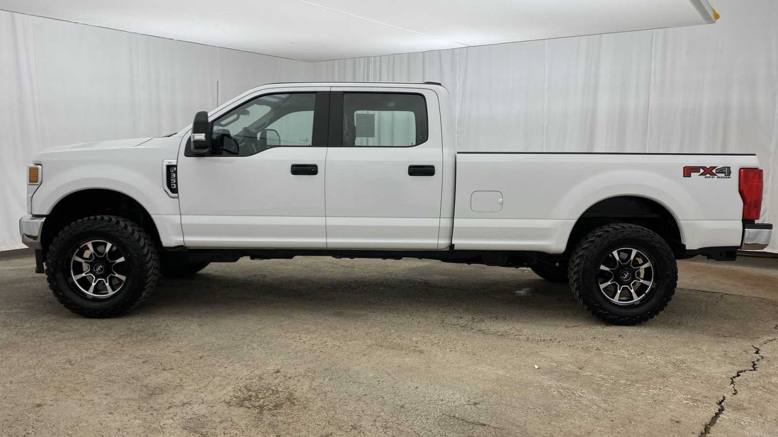 2022 Ford Super Duty F-350 SRW XL 4WD Crew Cab 8 Box 29